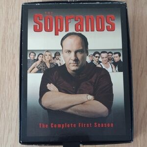 Sopranos The Complete First Season   Like New 680 Min.
